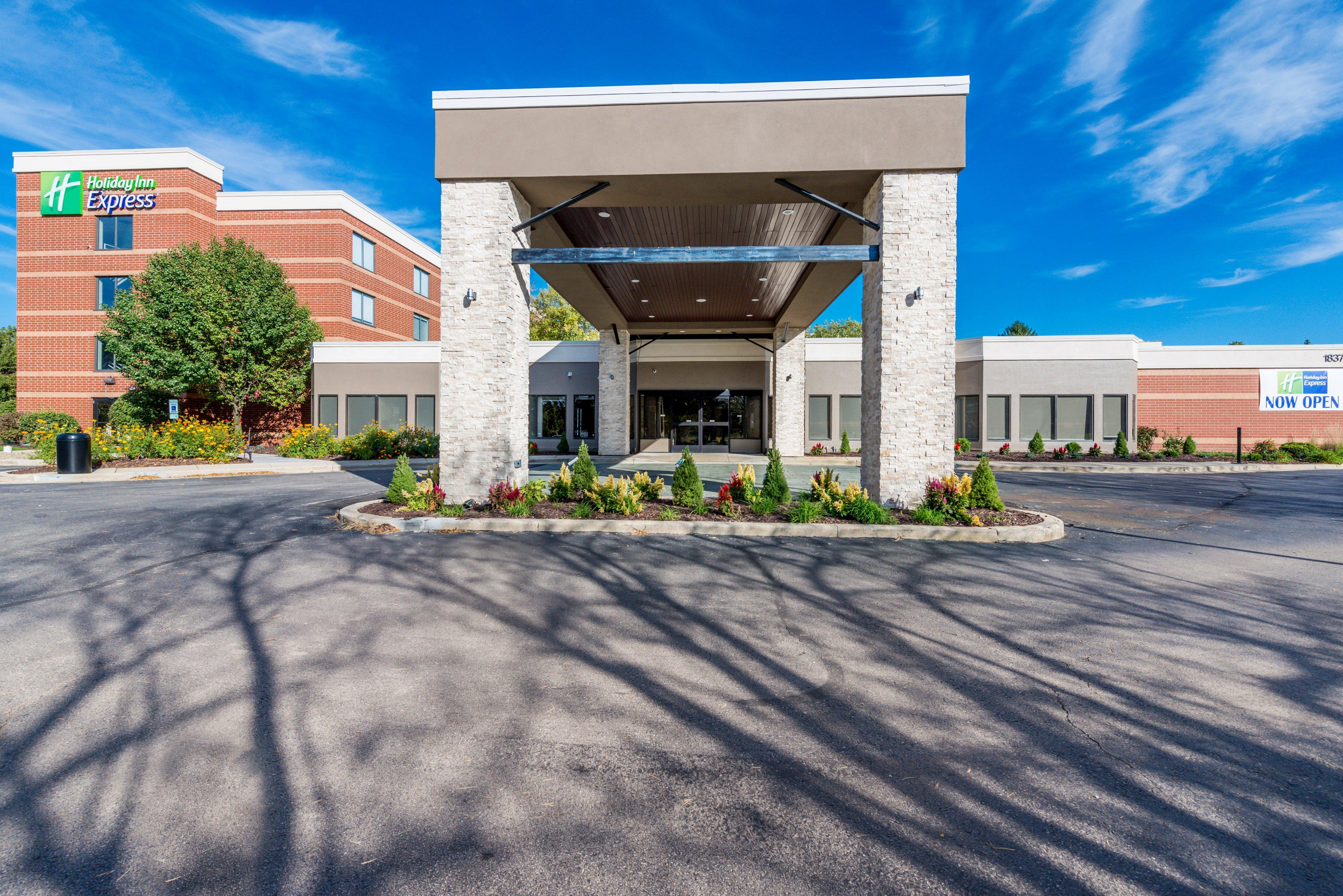 Holiday Inn Express Naperville By Ihg מראה חיצוני תמונה