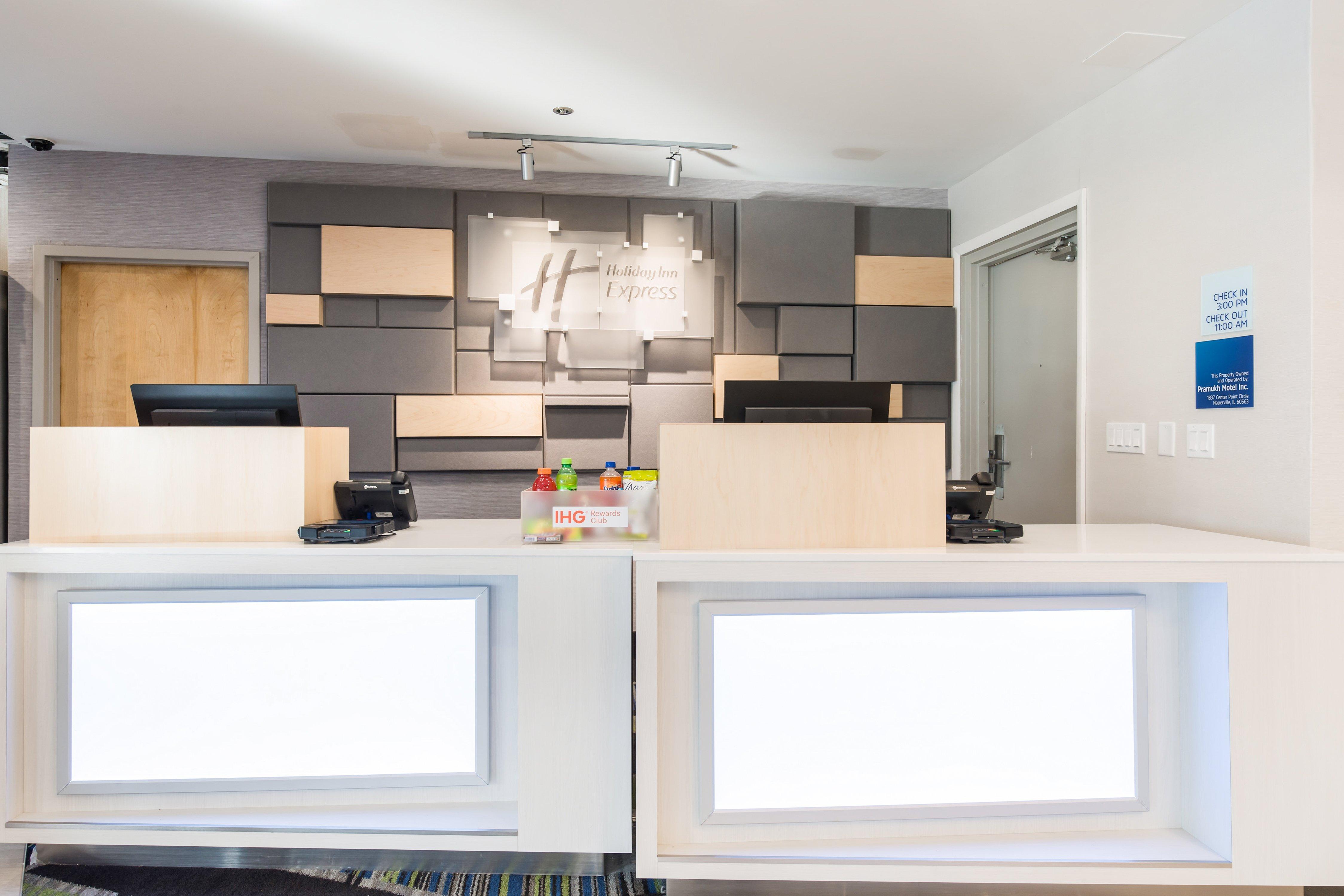 Holiday Inn Express Naperville By Ihg מראה חיצוני תמונה