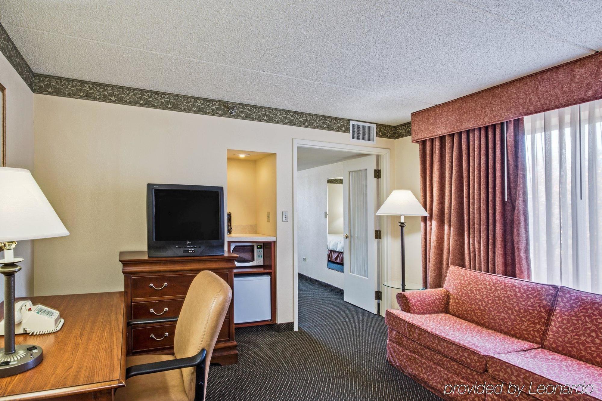 Holiday Inn Express Naperville By Ihg חדר תמונה