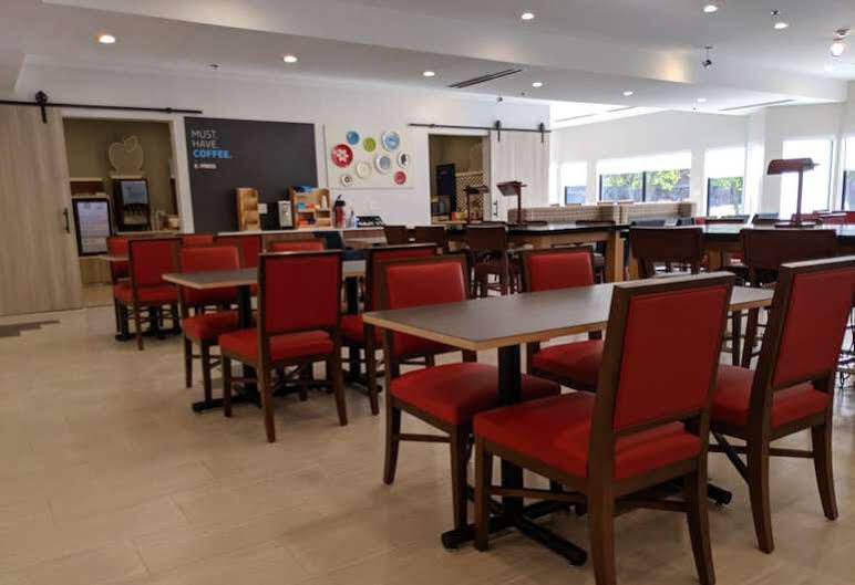 Holiday Inn Express Naperville By Ihg מראה חיצוני תמונה