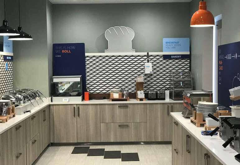 Holiday Inn Express Naperville By Ihg מראה חיצוני תמונה
